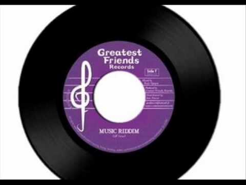 Queen Omega Feat. Ras Mac Bean - No Time To Waste (Music Riddim)