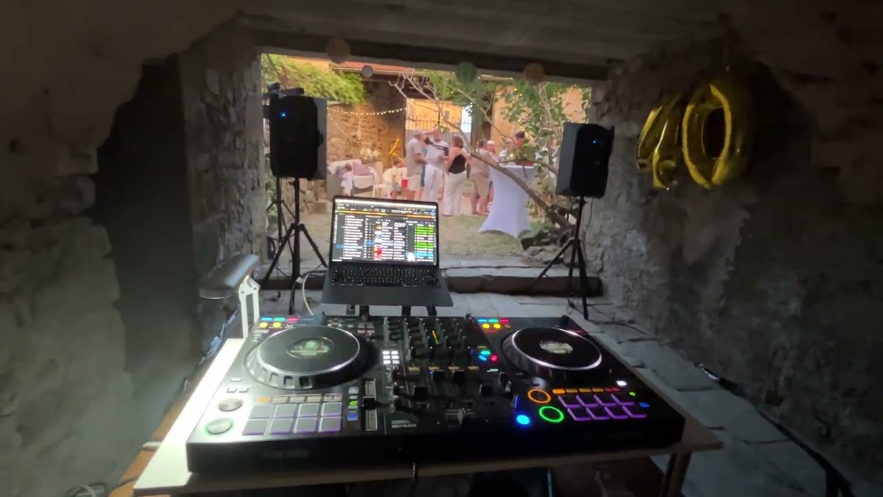 Soirée privée en domaine extérieur · installation