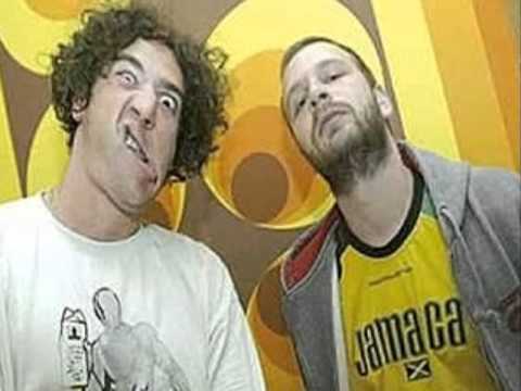 Ajs Nigrutin ft. Sky Wikluh-Izlazak iz hibernacije [2011]