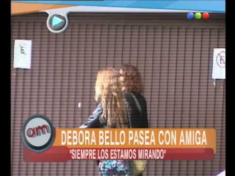 Debora Bello pasea con amiga - AM