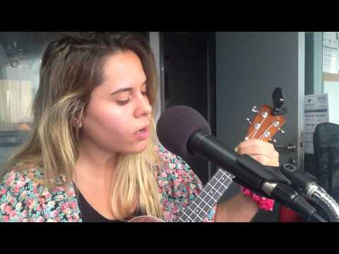 Lucy in the sky with diamonds por Lucia Tacchetti en vivo en Ballotage