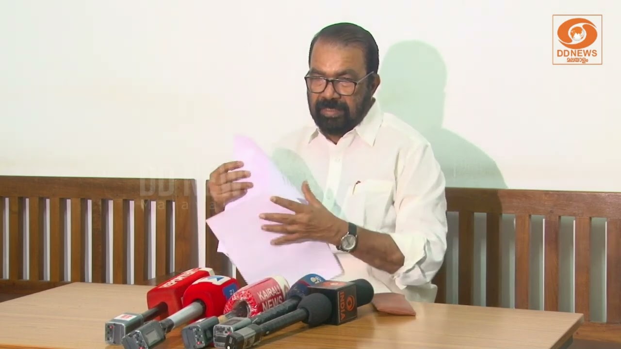 പിഎം ശ്രീയിൽ സർക്കാർ തീരുമാനം വ്യക്തമാക്കണം.. പാഠപു?