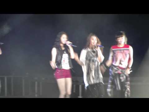 [FANCAM] F(x) ft. Minho (SHINee)- Chu~ 100904 SM Town Live '10 LA
