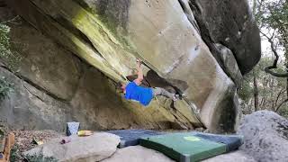 Video thumbnail de Smash the hole, 8b. La Comarca