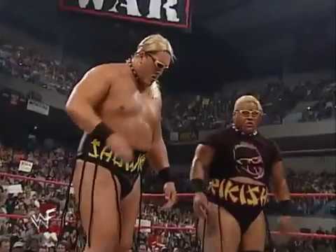 Rikishi & Showkishi vs Edge & Christian (Tag Team Championship) - Raw 05/01/00