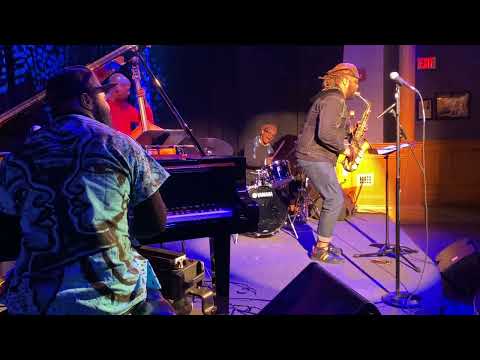 Izinkonjana - Nduduzo Makhathini Quartet live at Blue Room (Kansas City)