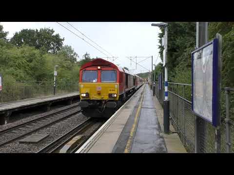 DVT Drag passes Watton-at-Stone  1-10-19