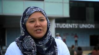 preview picture of video 'Malaysian student Zamira talking about the University of Lincoln (UK)'