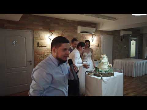 Meghitt tortavágás - Gombos Dániel Esküvői Ceremóniamester,  2021 Július, Nairam Rendezvényközpont