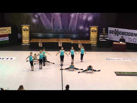 ACRO DANCE SE - CSODA CSAJOK 1. hely (Acro Dance Karácsony - Balatonfüred)