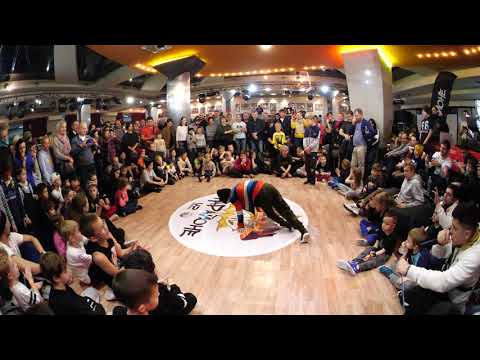 начинающие - Буянов Денис vs Триганов Саша vs Шолтыш Саша - брейкданс батл AUTUMN WARS