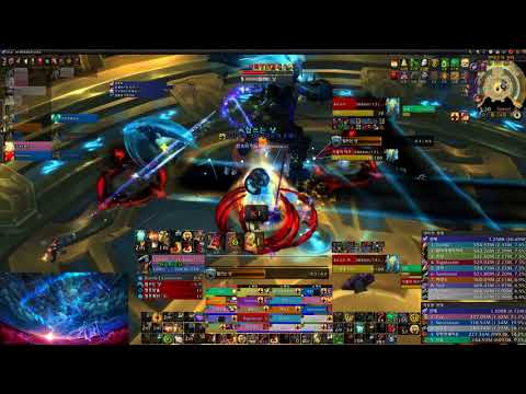 Right vs Mythic Argus the Unmaker Protection Paladin POV