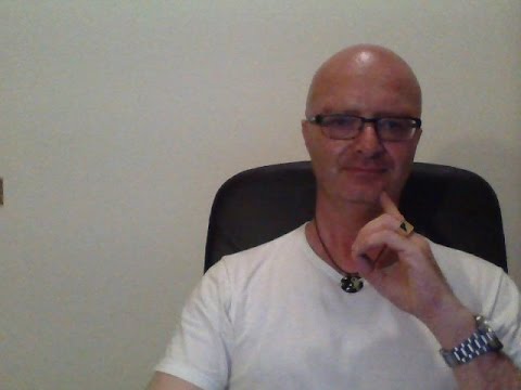 Ispessimento del giunto sul dito indice Allungando i muscoli del trattamento al ginocchio
