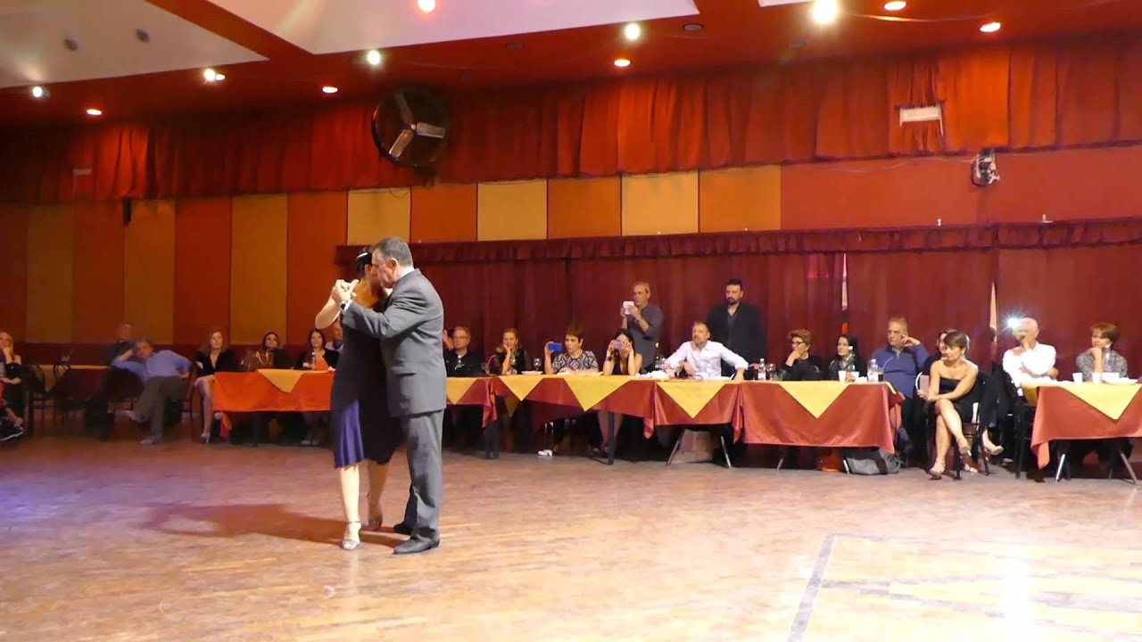 Video thumbnail for Claudio Strang & Trinidad Solar, Olga (Vals) - Tango milonguero