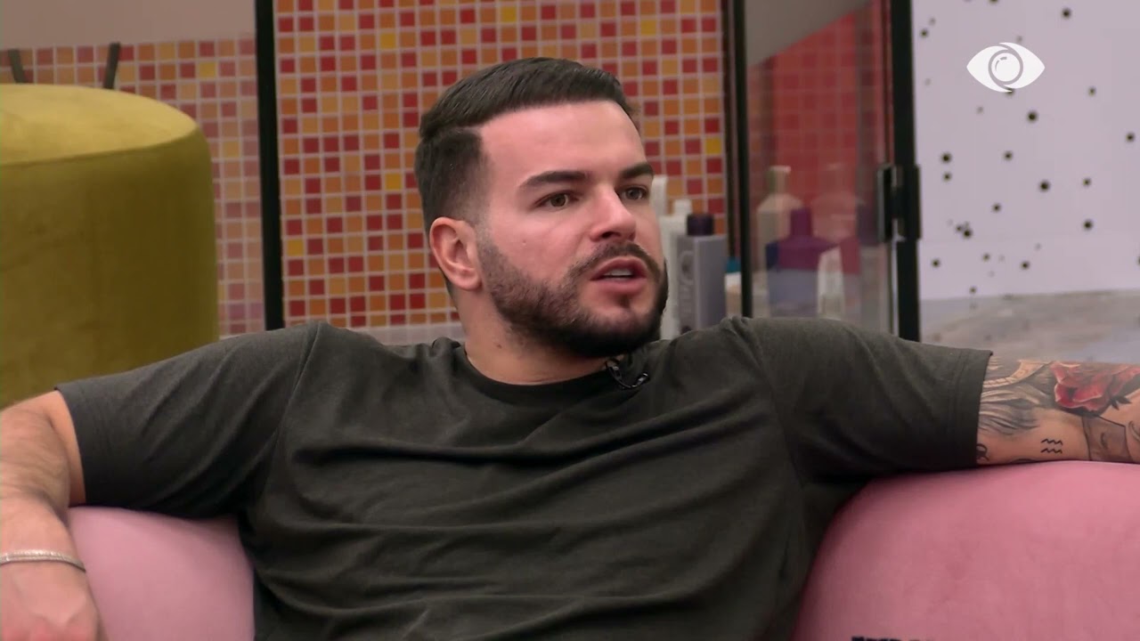 “Ledjona ka bërë pyetje të keqe”/ Romeo diskuton me Fationin: Edhe Ilnisa…