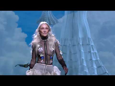 Desfile de CLARO Couture Mercedes Benz Fashion Week  | Alta costura a Medida & Ready to Wear