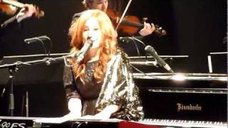 Tori Amos - Spark take 1 &amp; 2 (abandoned) &amp; Carry (Amsterdam, NL 2011-10-18)