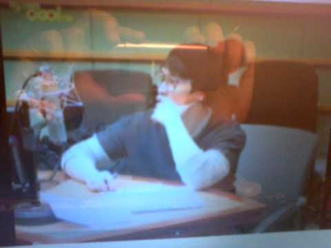 SUKIRA 120126 wookie during logo song + reading letter