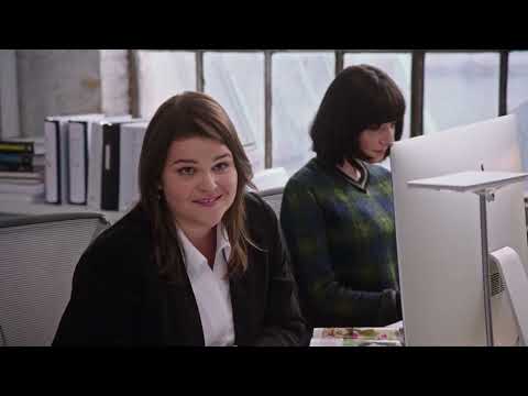 The Intern (2015) Episode_004_The Desk