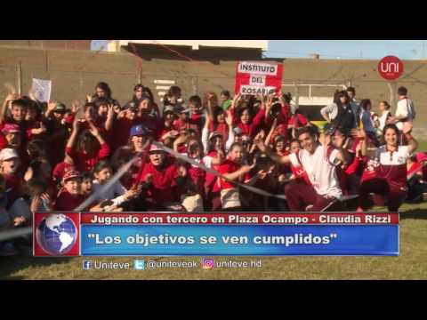 Jugando con tercero en Plaza Ocampo
