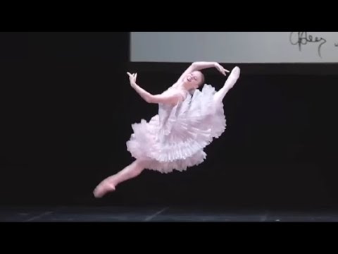 Sofya Valiullina (Age 18) - Laurencia Variation (Vaganova Academy)