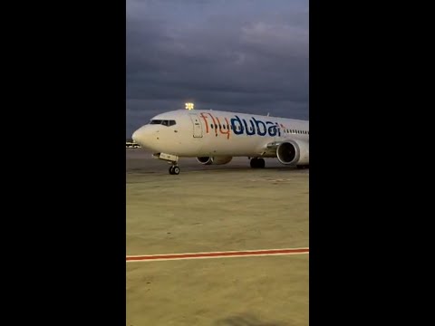 How did Flydubai co-pilot get a weapon past security?