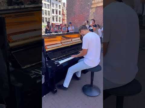 Live Piano Amsterdam Central 10aug2022