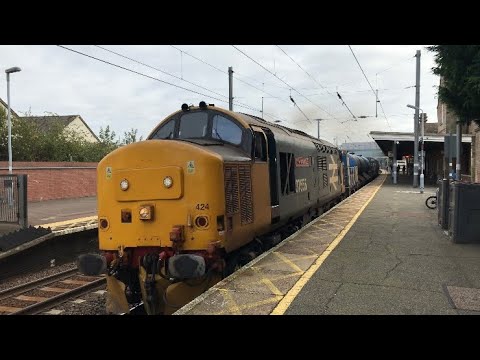 Direct Rail Services Class 37558 and 37069 on a RHTT working passing Stowmarket
