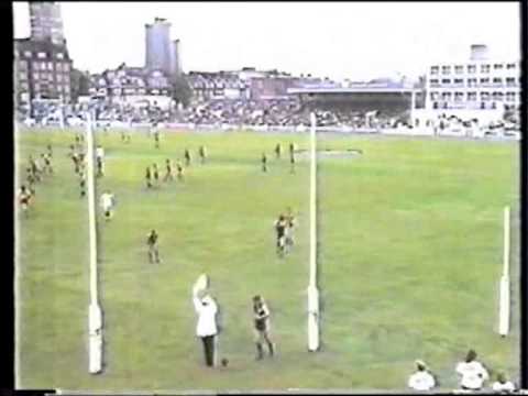 VFL Football Flashbacks : Hawthorn vs Carlton 1988 London