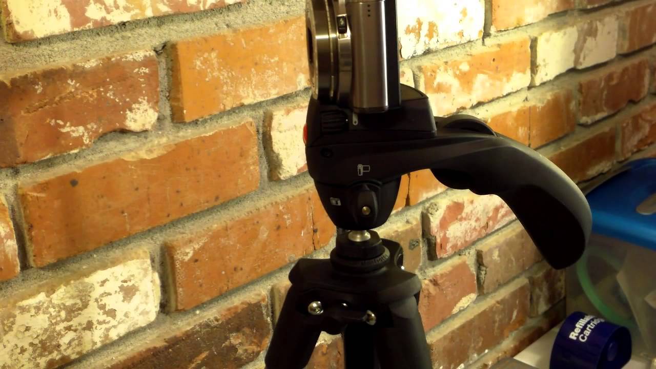 Штатив Manfrotto Compact Action алюминиевый сплав (с головой) красный