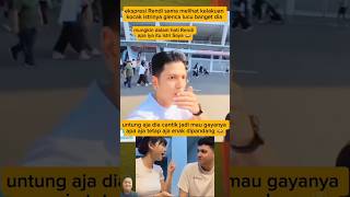 Download lagu ekspresi Rendi saat melihat kelakuan kocak istrinya glenca chysara lucu banget dia#short#video# mp3