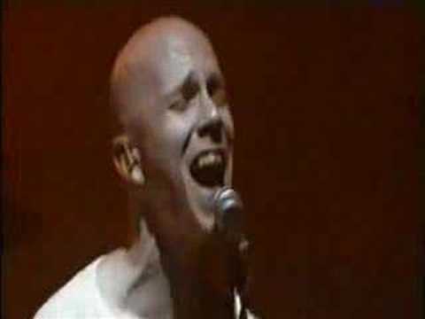 Apulanta - 'Tuhka ja Veri' live 2004 (4/10)
