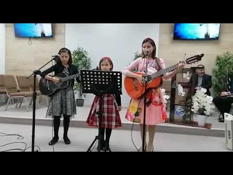 Clipă de clipă mă-ntreb: când o să vină? | Surorile Ianoș