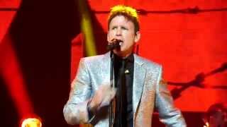 Corey Hart sings Komrade Kiev Bell Centre Montreal 2014
