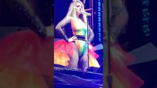 Meghan Trainor- Badass Woman(Live)