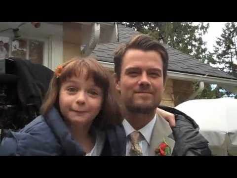 Selena Gomez Sing RAMONA BLUE With Joey King And Josh Duhamel