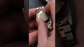 Download lagu Opening up a 2003 Rolex Datejust mp3 Download lagu Opening up a 2003 Rolex Datejust mp3