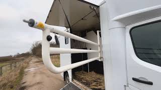 بيع شاحنة نقل الخيول Renault UME LIGHT-3 - صورة 4 | Autoline TN شاحنة نقل الخيول Renault UME LIGHT-3 | صورة 4 - Autoline