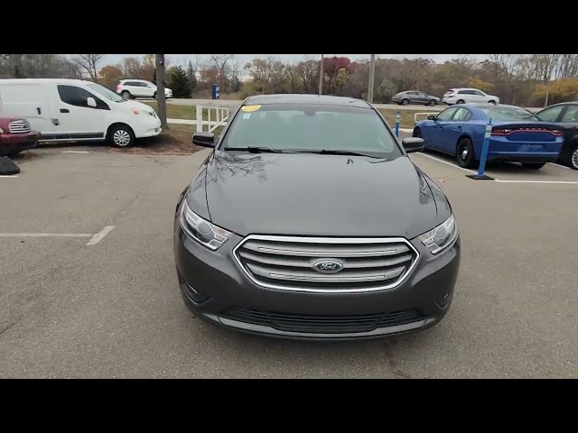 2017 Ford Taurus - Image 31