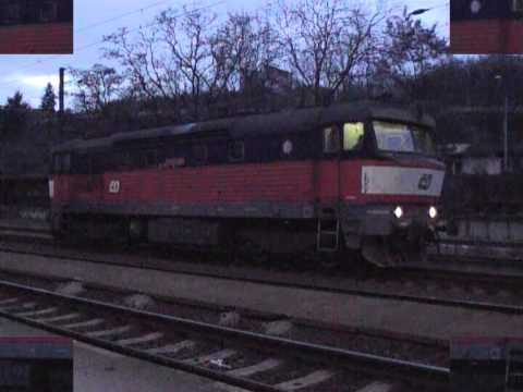 749.121 na čele sv. 9062 - obrat a odjezd, spolu s 749.253 na pk.sv. - Praha Vysočany - 3.3.2013.