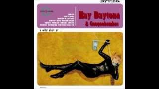 Ray Daytona & Googoobombos - weird on the moon