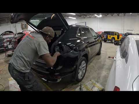 2021 Volkswagen atlas how to remove the back bumper and tailli