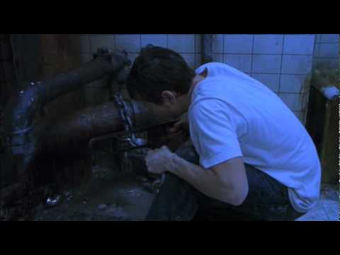 Thumbnail of the video: SAW 1 - Trailer Oficial