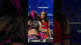 Nikki Bella wasn’t having it with Roxanne Perez 😤 #RoyalRumble