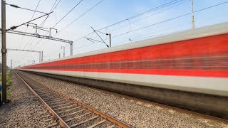 Download lagu 🔥Rajdhani Double Deckar Humsafar Duronto back to back 130 Kmph train of ER, WR, SR, NCR and NR mp3