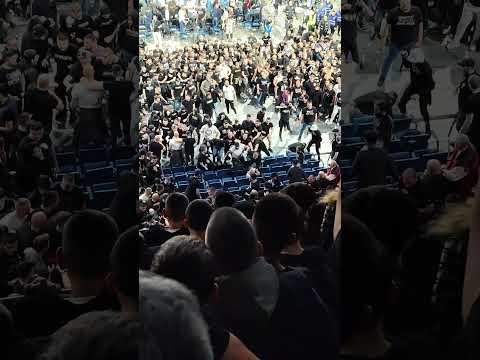 Tuča navijača KK Partizan-Pariz