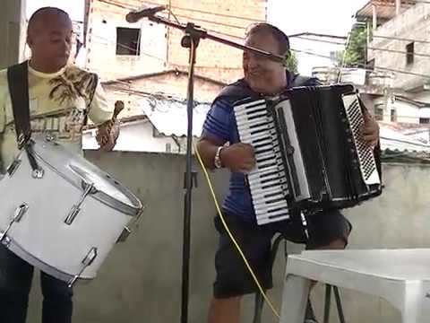 Esse é Enoque do Acordeon musica : Apanhei-te Cavaquinho