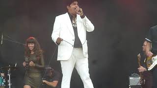 King Khan &amp; The Shrines &quot; Born to Die &quot; Rock En Seine Paris 27082017