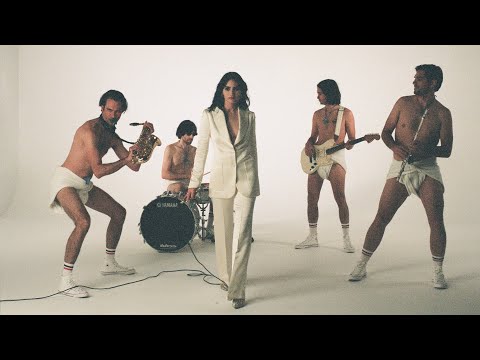 Isabella Manfredi and Pricie - Naive (Official Video)