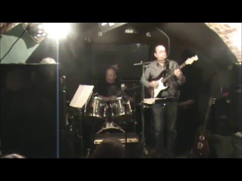 Laboratoryum w Shamrock Irish Pub - 350 Soczewa Blues Session   20 11 2015